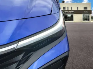 Hyundai ELANTRA 2025 SE Sedán de 4 puertas