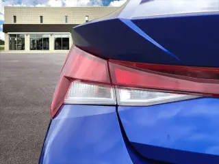 Hyundai ELANTRA 2025 SE Sedán de 4 puertas