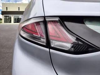 Hyundai IONIQ Híbrido Enchufable 2021 SE 4 puertas Hatchback