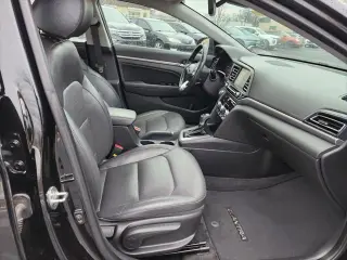 Hyundai ELANTRA 2019 Limited sedán de 4 puertas