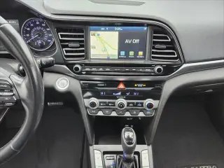 Hyundai ELANTRA 2019 Limited sedán de 4 puertas