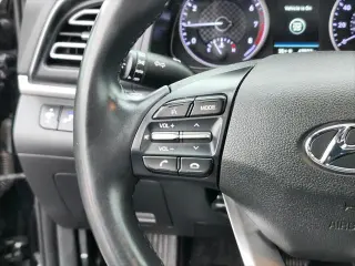 Hyundai ELANTRA 2019 Limited sedán de 4 puertas