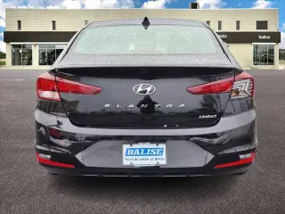 Hyundai ELANTRA 2019 Limited sedán de 4 puertas
