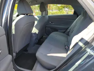 Hyundai ELANTRA 2025 SE Sedán de 4 puertas