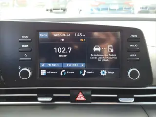 Hyundai ELANTRA 2025 SE Sedán de 4 puertas