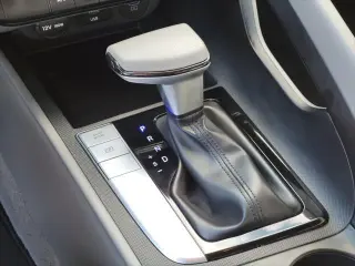 Hyundai ELANTRA 2025 SE Sedán de 4 puertas