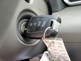 Hyundai ELANTRA 2025 SE Sedán de 4 puertas