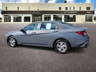 Hyundai ELANTRA 2025 SE Sedán de 4 puertas