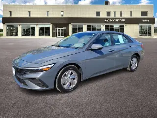 Hyundai ELANTRA 2025 SE Sedán de 4 puertas