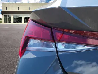 Hyundai ELANTRA 2025 SE Sedán de 4 puertas