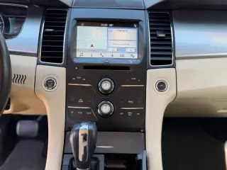 2017 Ford Taurus SEL