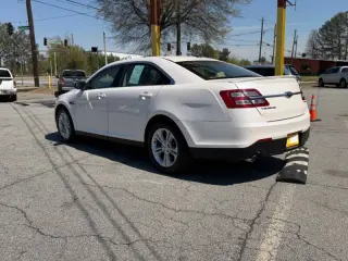 2017 Ford Taurus SEL