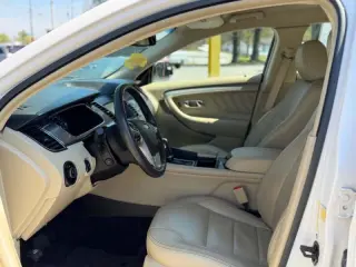 2017 Ford Taurus SEL