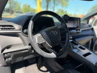 2021 Toyota Sienna XSE 7-Passenger