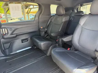 2021 Toyota Sienna XSE 7-Passenger