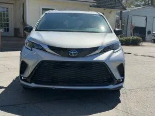 2021 Toyota Sienna XSE 7-Passenger
