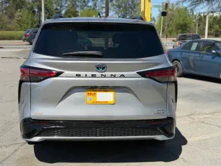 2021 Toyota Sienna XSE 7-Passenger