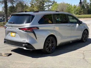 2021 Toyota Sienna XSE 7-Passenger