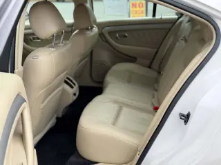 2017 Ford Taurus SEL