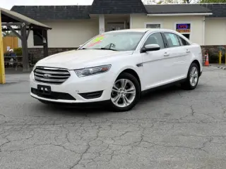 2017 Ford Taurus SEL