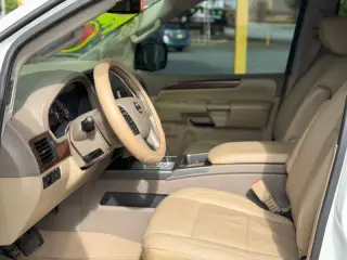 2013 Nissan Armada Platinum