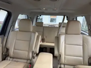 2013 Nissan Armada Platinum