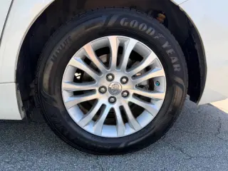 2016 Toyota Sienna XLE 7-Passenger Auto Access Seat