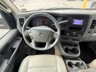 2014 Nissan NV 3500 HD SL