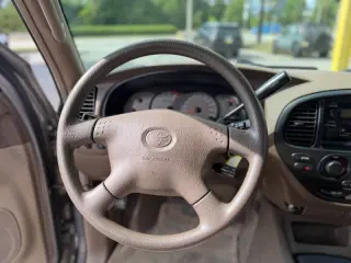 2002 Toyota Sequoia SR5
