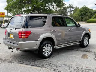 2002 Toyota Sequoia SR5