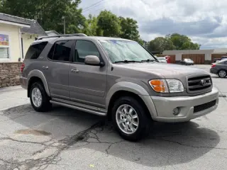 2002 Toyota Sequoia SR5
