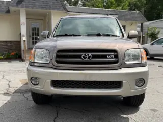 2002 Toyota Sequoia SR5