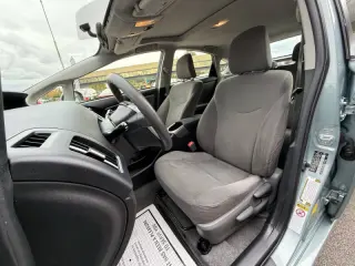2013 Toyota Prius Three