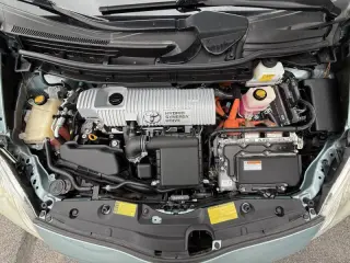 2013 Toyota Prius Three
