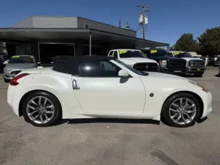 2010 Nissan 370Z Roadster Touring