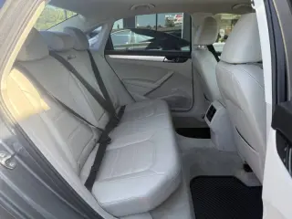2013 Volkswagen Passat SE PZEV