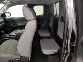 Toyota Tacoma 2023 4x2 SR V6 4dr Access Cab 6.1 ft LB