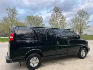 2017 Chevrolet Express 2500