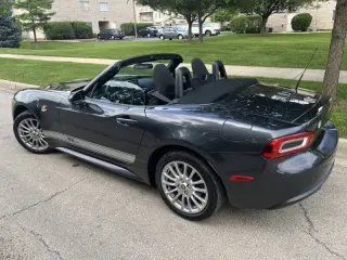 2017 FIAT 124 Spider Classica