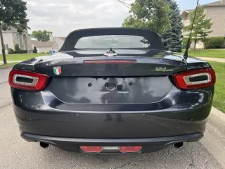 2017 FIAT 124 Spider Classica