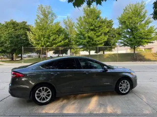 2019 Ford Fusion Hybrid SE