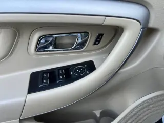 2018 Ford Taurus SE