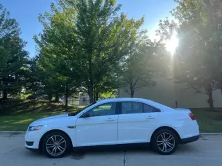 2018 Ford Taurus SE