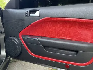 2005 Ford Mustang GT Deluxe