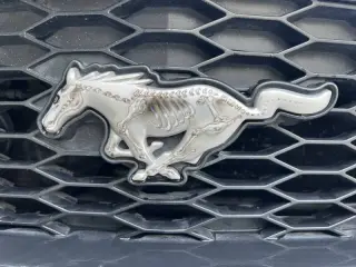 2005 Ford Mustang GT Deluxe