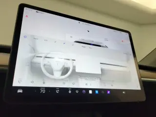 Tesla Model Y 2024 AWD Long Range 4dr Crossover