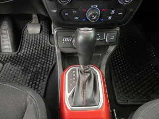 Jeep Renegade 2020 4x4 Trailhawk 4dr SUV