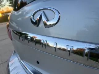 2017 Infiniti QX80