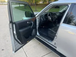 2017 Infiniti QX80
