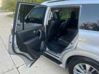 2017 Infiniti QX80